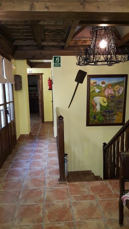 Apartamentos Rurales Tauro Cabezuela Del Valle Luaran gambar