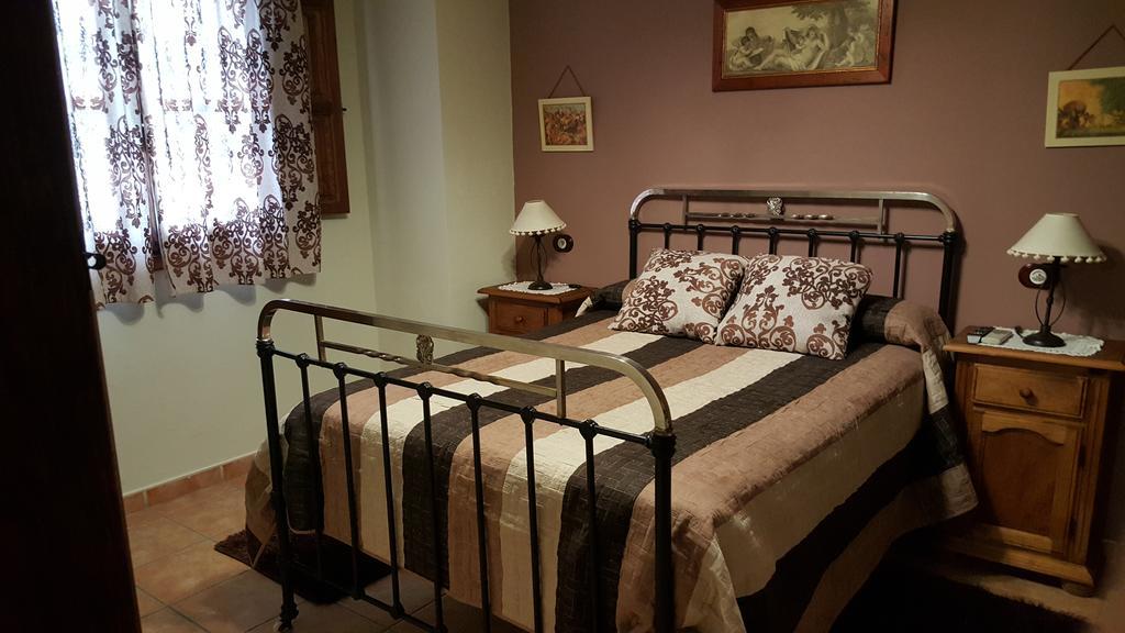 Apartamentos Rurales Tauro Cabezuela Del Valle Luaran gambar